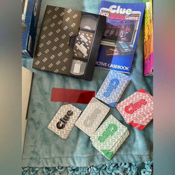 Clue VCR Mystery Game - Picture 5 of 5